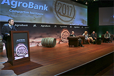 CaixaBank reuneix els principals experts del món del vi per analitzar el futur del sector vitivinícola